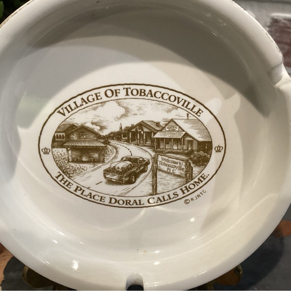 Vintage - Ceramic Crafted Ashtray - Village of Tobaccoville - Doral Home Base - Picture 3 of 10